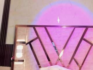 christinbrown, female webcam model,  years old, on live webcam