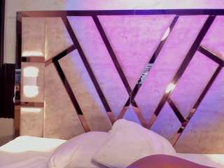 Live webcam model christinbrown on Soda Cams