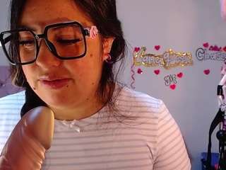 lanaqueen69's CamSoda show and profile