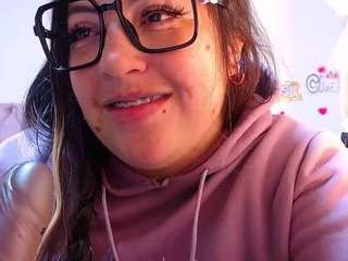 lanaqueen69 live cam profile