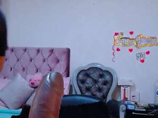 lanaqueen69 live cam profile