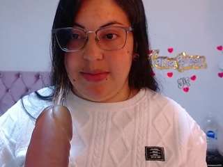 lanaqueen69, female webcam model,  years old, on live webcam