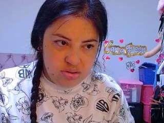 lanaqueen69 live webcam show