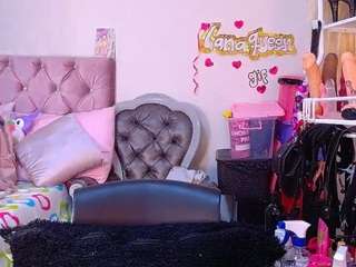 lanaqueen69 webcam