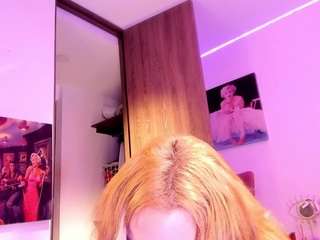 kendallcurkovaa webcam