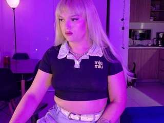 kendallcurkovaa Live Webcam on CamSoda