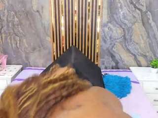 Live webcam model nyakimgold on Soda Cams