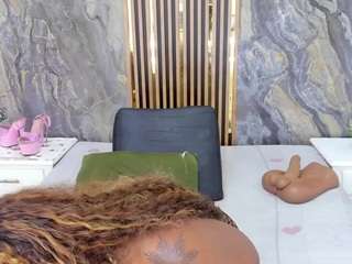 Live webcam model nyakimgold on Soda Cams