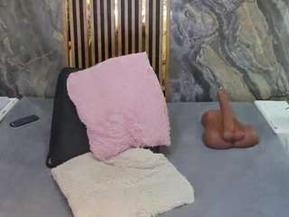 Nya Kim live webcam show