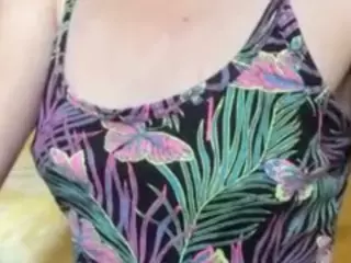 ShellyWhite's Live Sex Cam Show