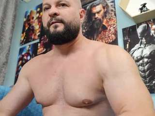 hugearms Live Webcam on CamSoda
