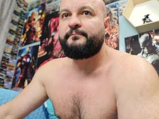 hugearms Live Webcam on CamSoda