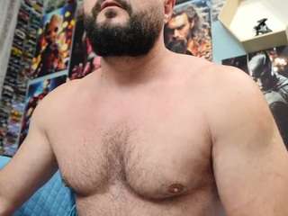hugearms