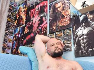 hugearms Live Webcam on CamSoda