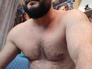 hugearms Live Webcam on CamSoda