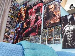 hugearms Live Webcam on CamSoda