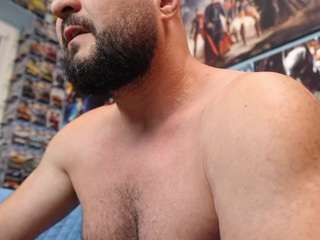 hugearms