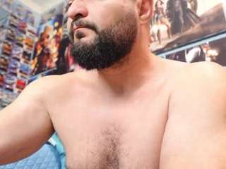 hugearms
