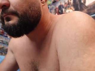 hugearms