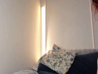 Live webcam model moonlovee on Soda Cams