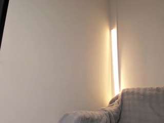 moonlovee's CamSoda show and profile