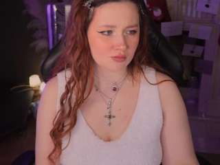 carolinawinter's CamSoda show and profile