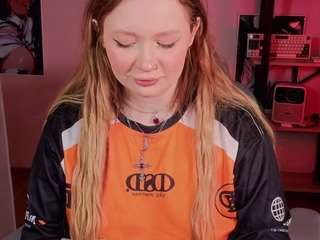 carolinawinter's CamSoda show and profile