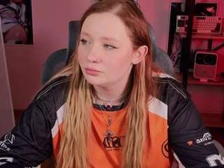 carolinawinter's CamSoda show and profile