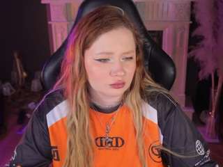 carolinawinter's CamSoda show and profile