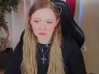 Live webcam model carolinawinter on Soda Cams