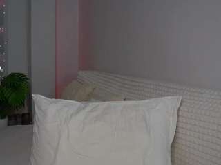 urblonde's CamSoda show and profile