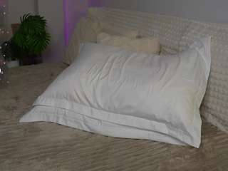 urblonde's CamSoda show and profile