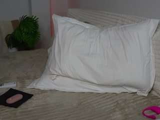 urblonde's CamSoda show and profile