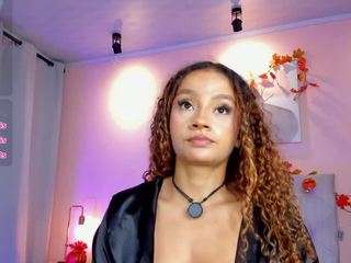 Briana Thompson live cam preview
