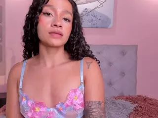 Briana Thompson's Live Sex Cam Show