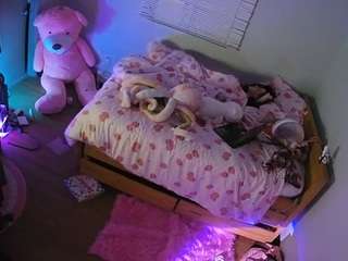 voyeurcam-sexy-little-ana