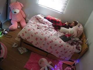 voyeurcam-sexy-little-ana