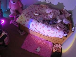 voyeurcam-sexy-little-ana