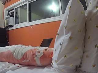 voyeurcam-sexy-little-ana