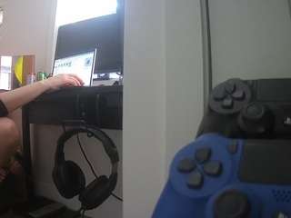 voyeurcam-sexy-little-ana-01