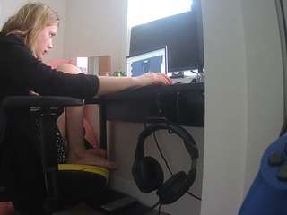 voyeurcam-sexy-little-ana-01