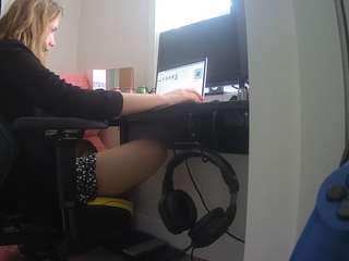 voyeurcam-sexy-little-ana-01
