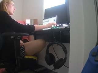 voyeurcam-sexy-little-ana-01
