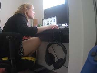 voyeurcam-sexy-little-ana-01