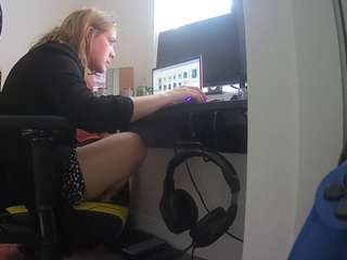 voyeurcam-sexy-little-ana-01