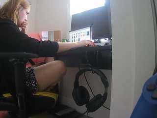 voyeurcam-sexy-little-ana-01
