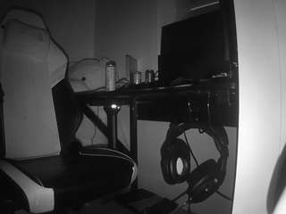 voyeurcam-sexy-little-ana-01