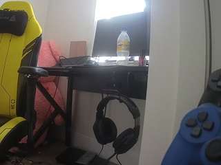 voyeurcam-sexy-little-ana-01's Info Image