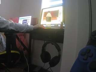 voyeurcam-sexy-little-ana-01