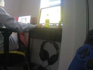 voyeurcam-sexy-little-ana-01